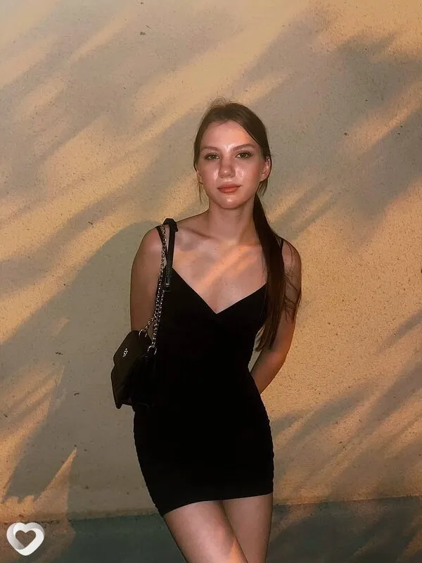 Анна, 18, Москве — анкета №4603227