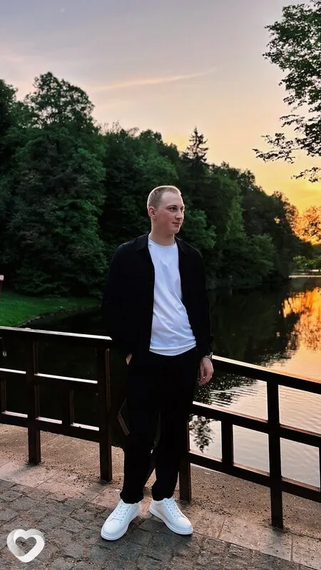 Юрий, 22, Москве — анкета №4603270