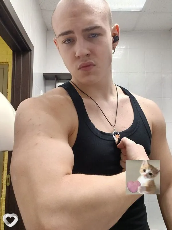 Михаил, 18, Москве — анкета №4604912