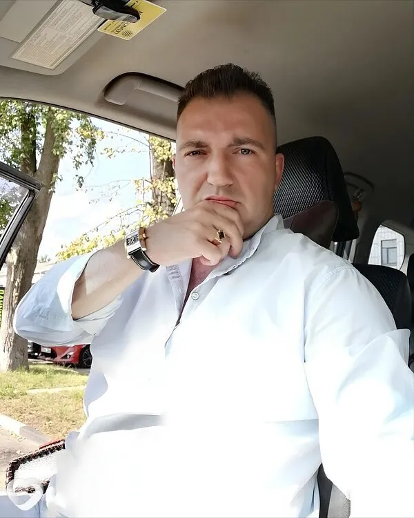 Олег, 47, Москве — анкета №4605682
