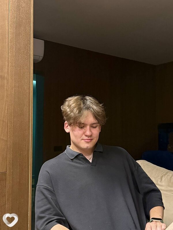 Антон, 20, Владивостоке — анкета №4606388