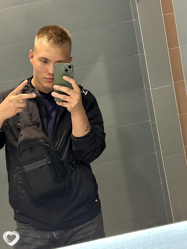 Леня, 18, Владивостоке — анкета №4607399