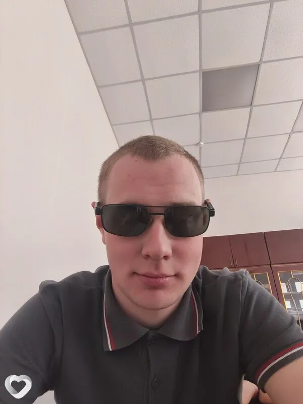Илья, 18, Барнауле — анкета №4609251