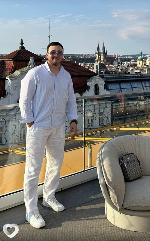 Javohir, Прага