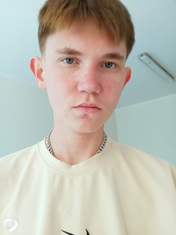 Илья, 18, Ижевске — анкета №4610039