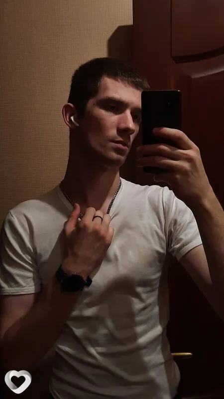 Денис, 23, Москве — анкета №4609944