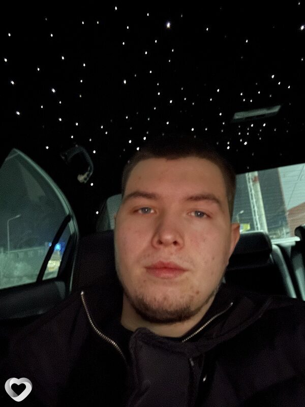 Артур, 21, Сургуте — анкета №4613985