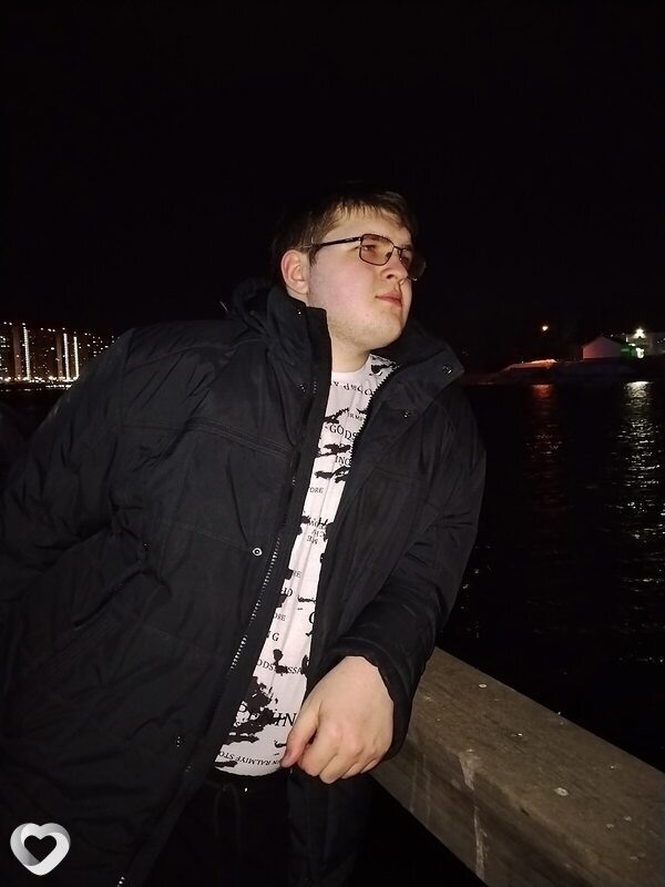 Антон, 19, Красноярске — анкета №4615722