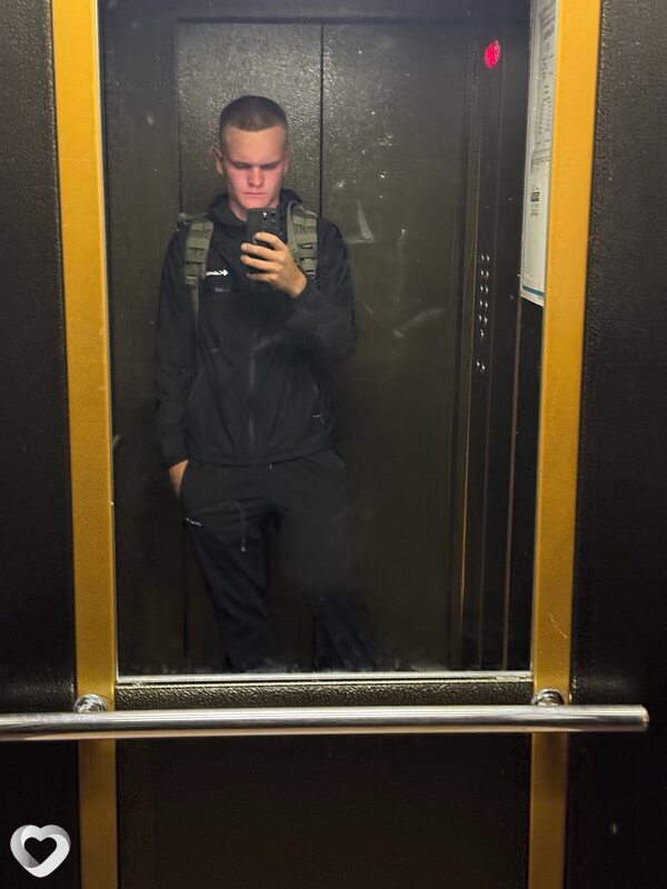 Анатолий, 19, Новороссийске — анкета №4615855