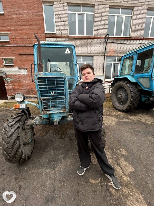 Максим, 18, Гатчине — анкета №4617339