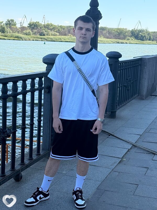 Алексий, 18, Ростове-на-Дону — анкета №4617920