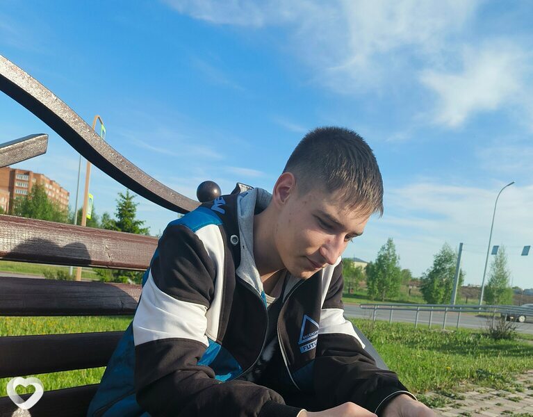 Олег, 18, Юрге — анкета №4621385
