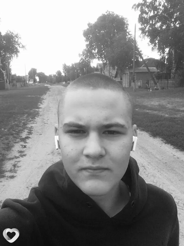 Александр, 18, Барнауле — анкета №4621482