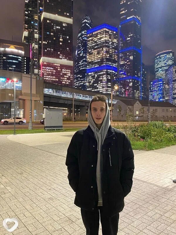 Максим, 20, Москве — анкета №4621829