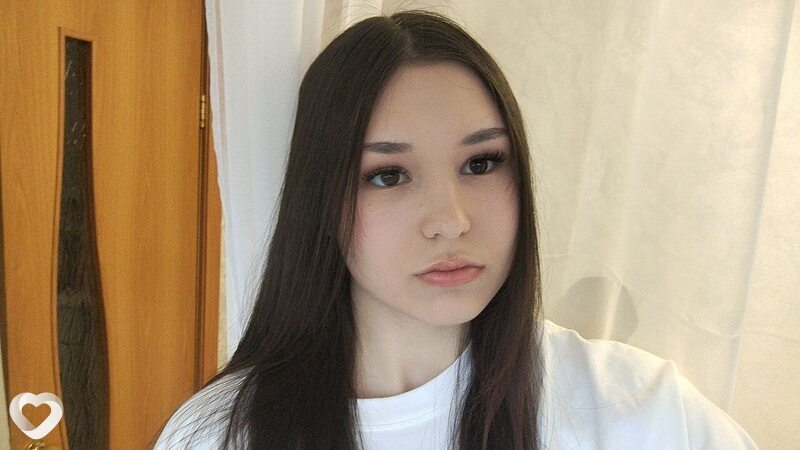 Мила, 19, Омске — анкета №4623769