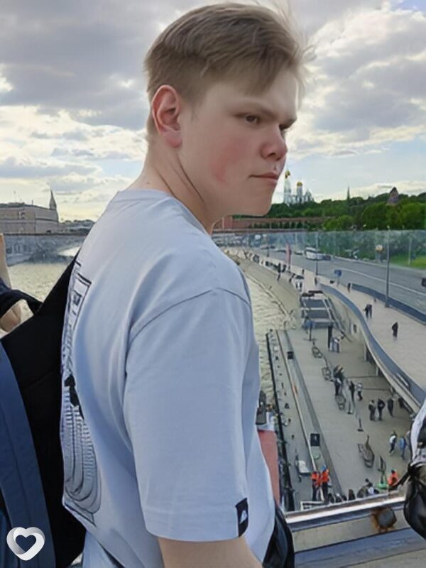 Данил Тихомиров, 19, Мытищах — анкета №4624136