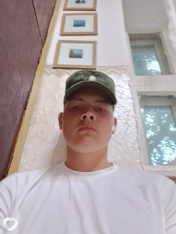 Денис, 21, Барнауле — анкета №4625552