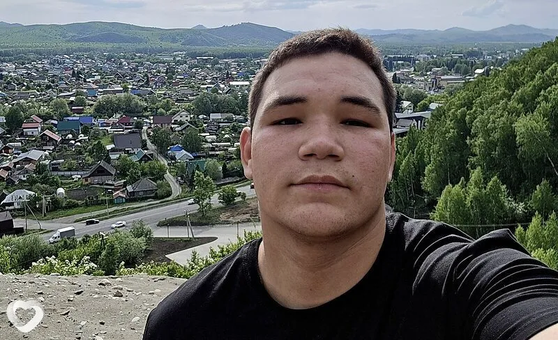 Глеб, 19, Бийске — анкета №4628378