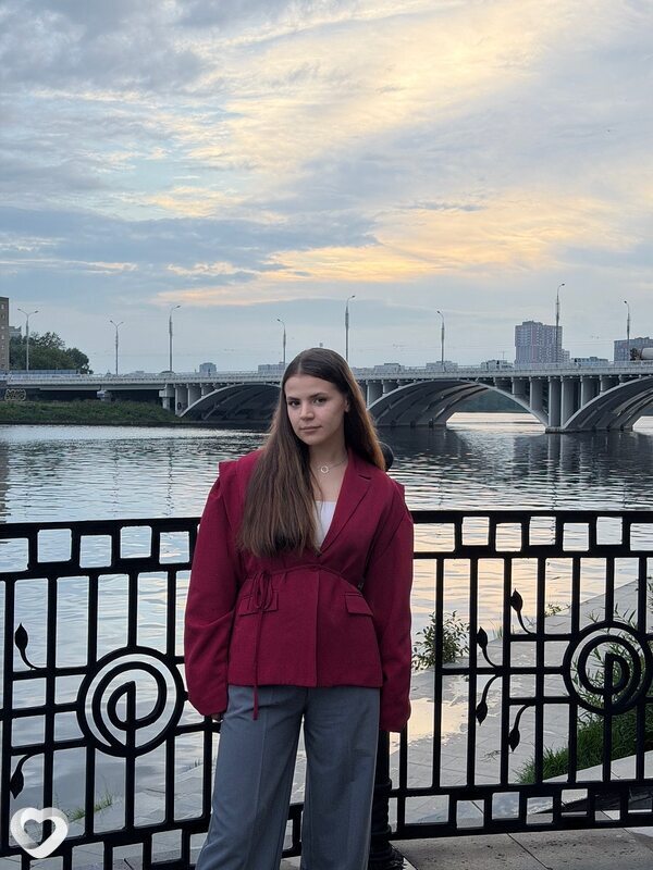 Анюта, 21, Екатеринбурге — анкета №4629537