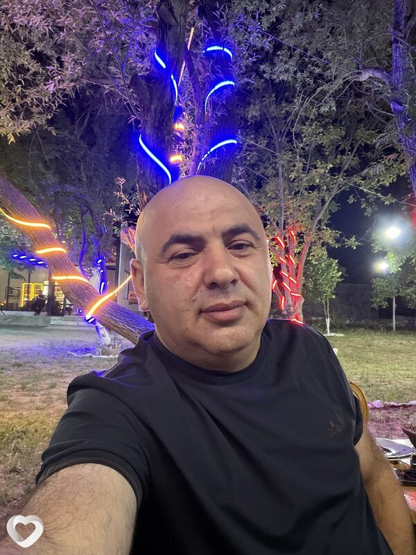 Dato, Варшава