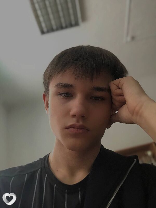 Владислав, 20, Калуге — анкета №4633039