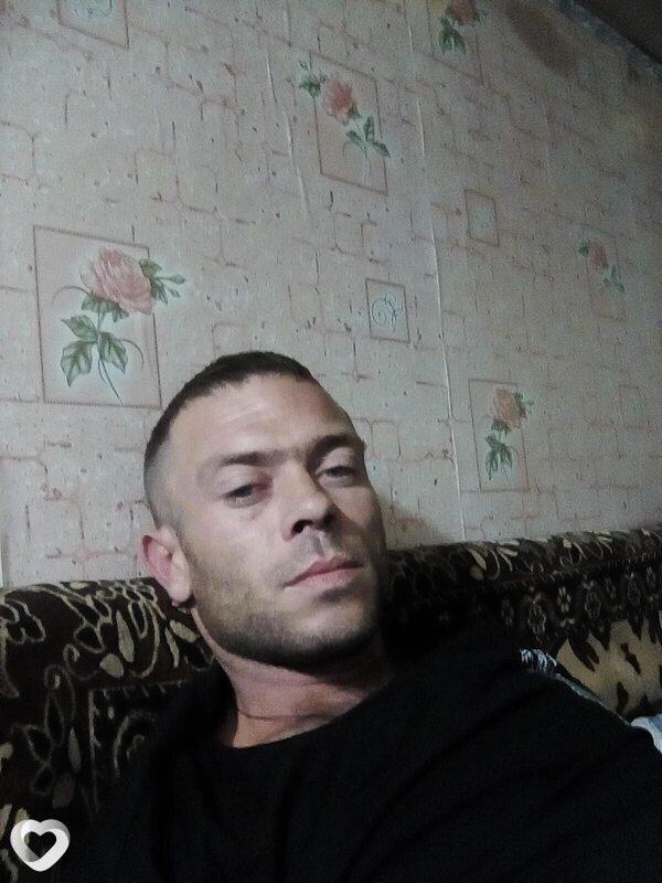 Денис, Единцы