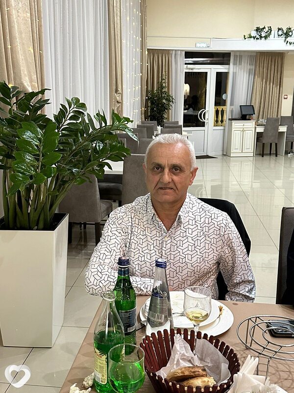 Рафаэль, 63, Пятигорске — анкета №4635653