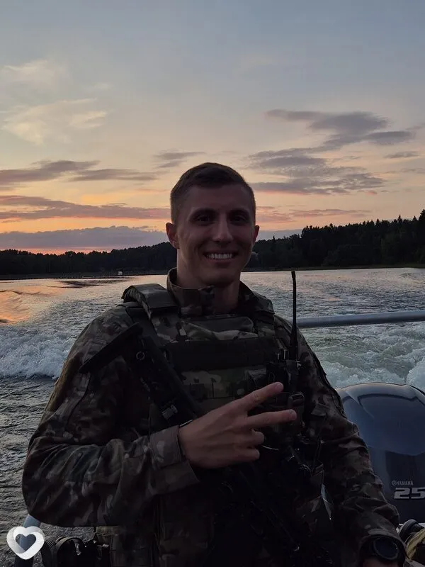 Денис, 22, Москве — анкета №4636476