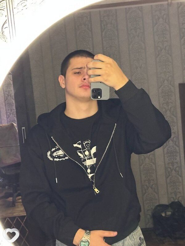 Максим, 19, Макеевке — анкета №4637815