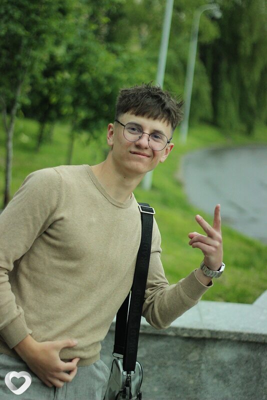 Толя, 19, Бресте — анкета №4638139