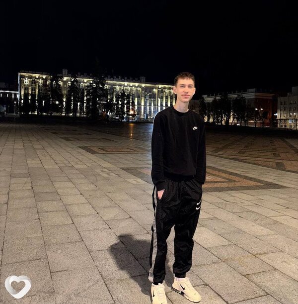 Владимир, 19, Белгороде — анкета №4639432