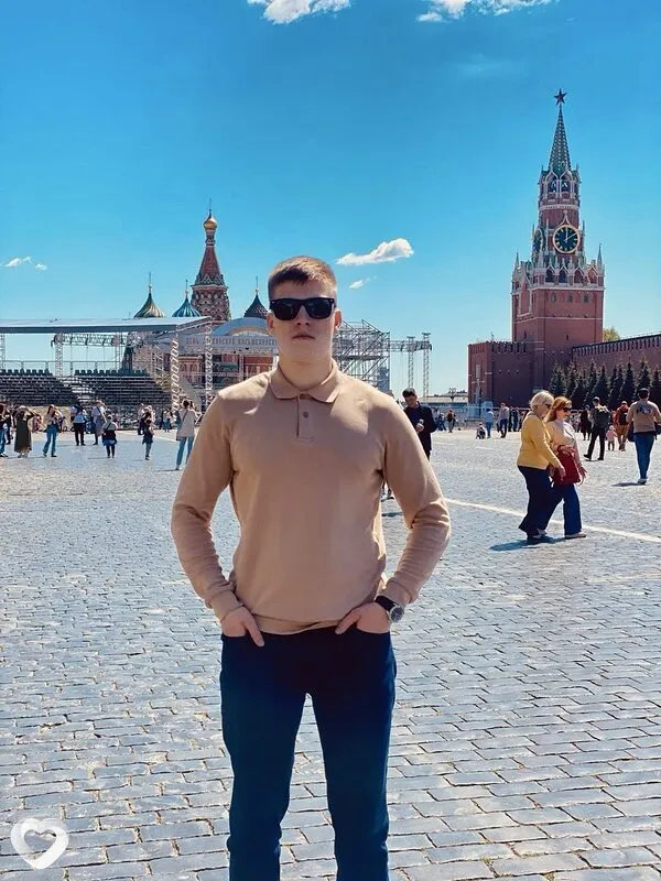Илья, 21, Москве — анкета №4640324