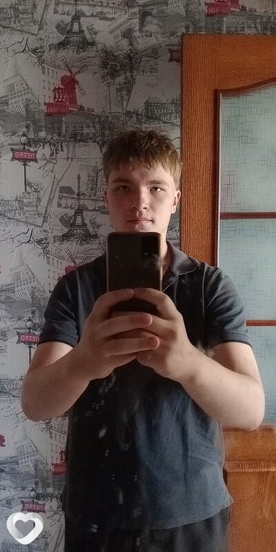 Кирилл, 20, Солигорске — анкета №4641666