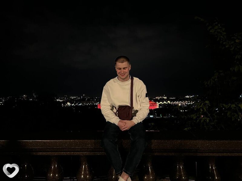 Максим, Адлер