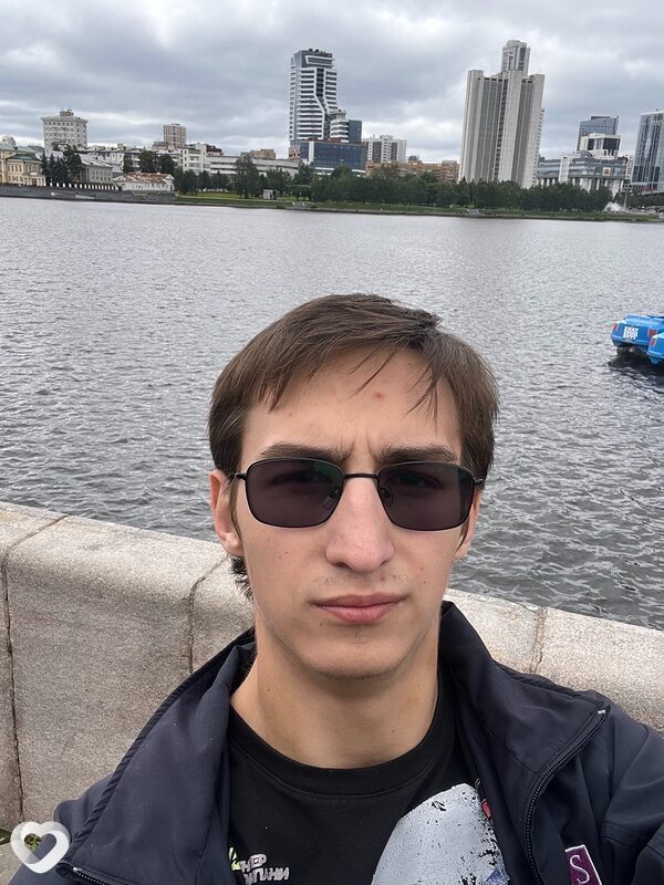 Максим, 18, Екатеринбурге — анкета №4644766