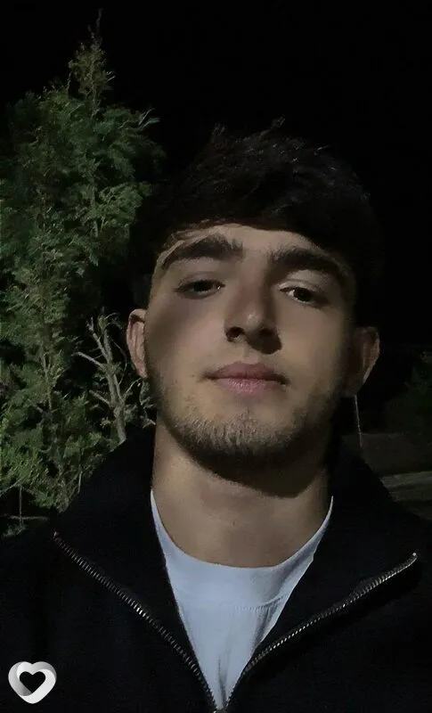 Алик, 20, Москве — анкета №4645668