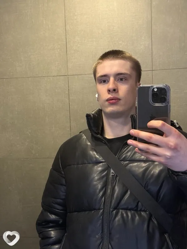 Иван, 23, Москве — анкета №4646596