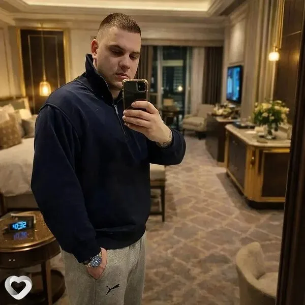 Артём, 27, Москве — анкета №4649930