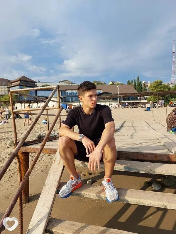 Артем, 26, Москве — анкета №4654569