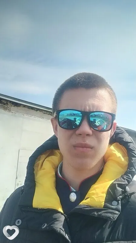 Максим, 18, Москве — анкета №4660053