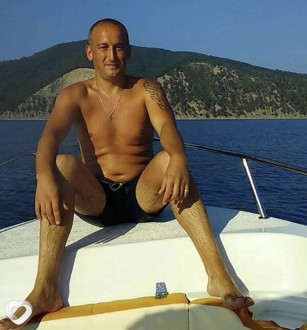 Den, Унгены