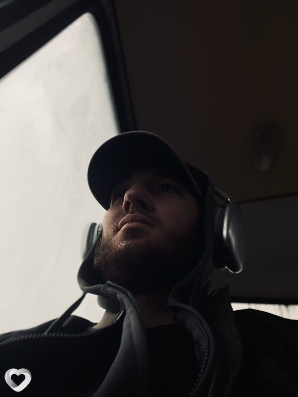 Adam, Крымск