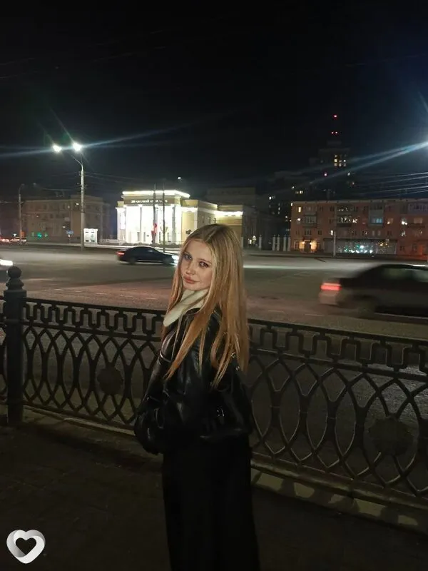 Юля, 19, Барнауле — анкета №4666428