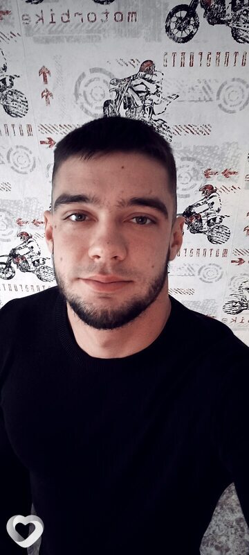 Макс, Гюмри