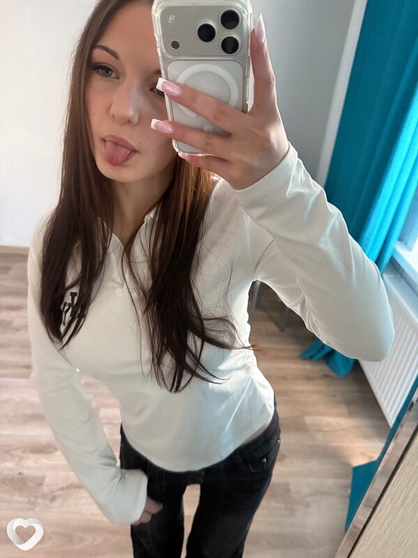 Вика, 18, Санкт-Петербурге — анкета №4668713