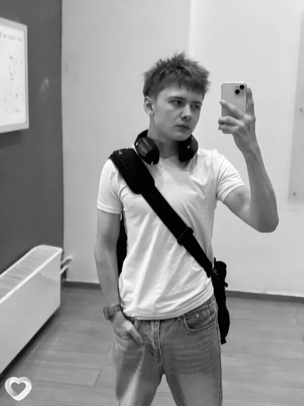 Ярик, 18, Москве — анкета №4669683