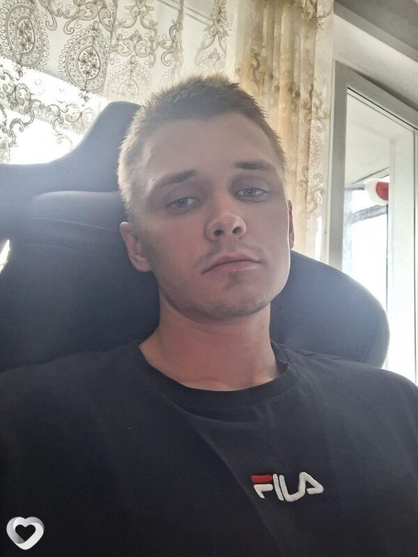 Илья, 21, Кемерове — анкета №4671648