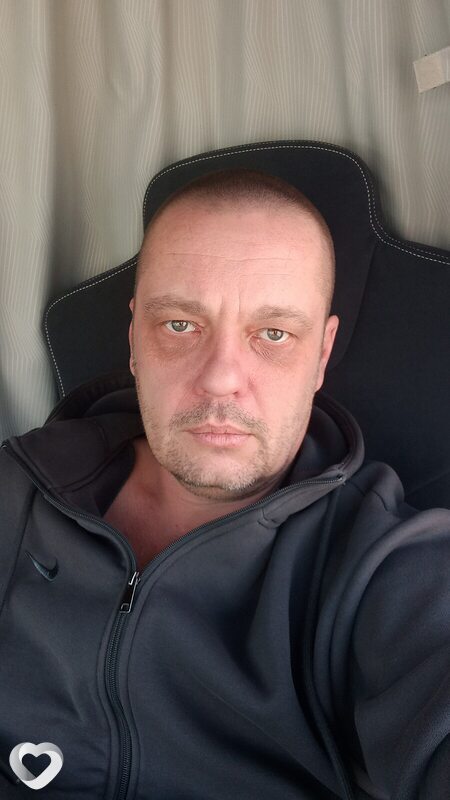 Михаил, Артем