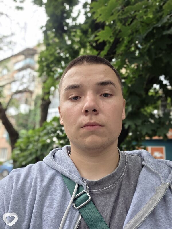 Максим, Луганск