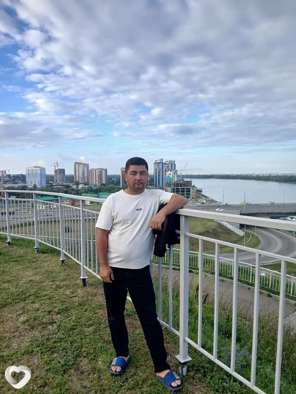 Уткиржон, Новоалтайск